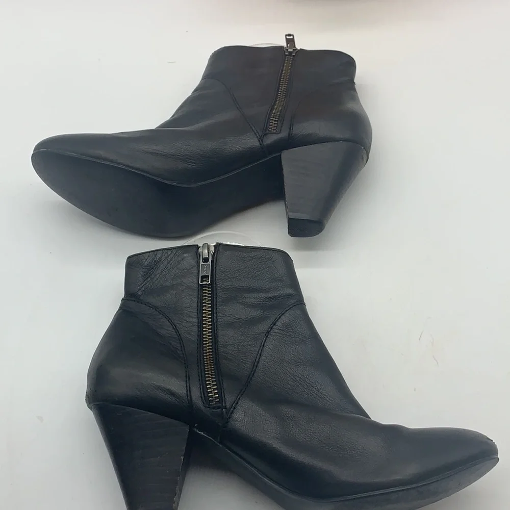 Steve Madden Proccess Black Leather Ankle Boots 7.5. BAB1136F